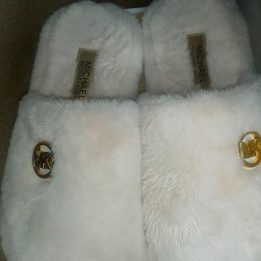 Michael Kors house shoes, size 7, Alexis Closed Toe